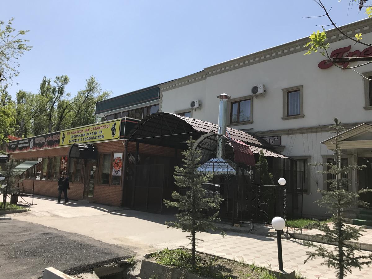 Hotel Prestizh 塔拉兹 外观 照片