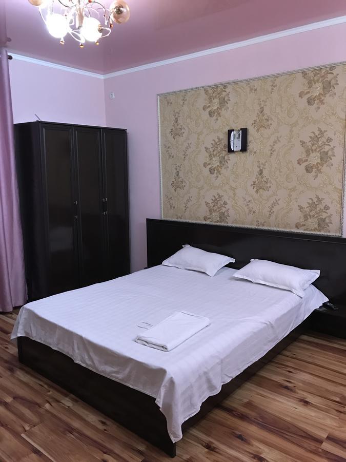Hotel Prestizh 塔拉兹 外观 照片